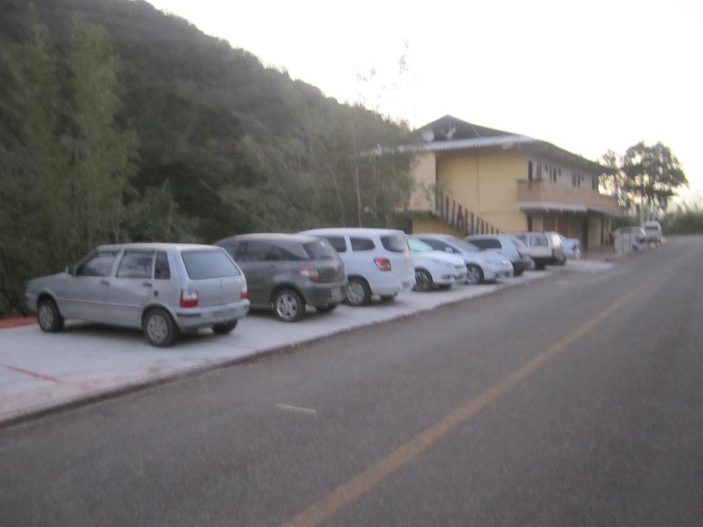 Hotel Residencia Pedra Do Elefante Guarapari Esterno foto